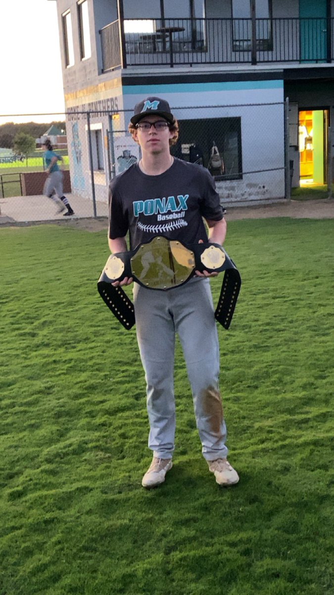 ponaxbaseball's tweet photo. The senior @JacksonHerndon2 takes the championship from @JaceBallHawk in a match up that came down to the last play! Love seeing the competition! https://t.co/GL8brcdFTW