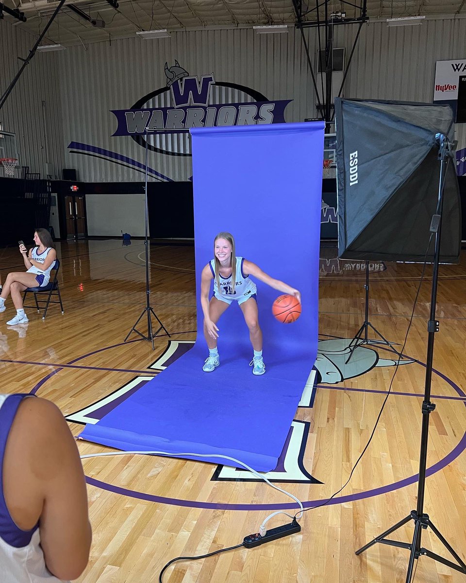 WaldorfWBB's tweet photo. MEDIA DAY FLICKS๐ธ
.
.
.
Check out our behind the scenes footage of our Warriors in their element.
#Gowarriors #JsonOurFeet https://t.co/ykz0OviBGD
