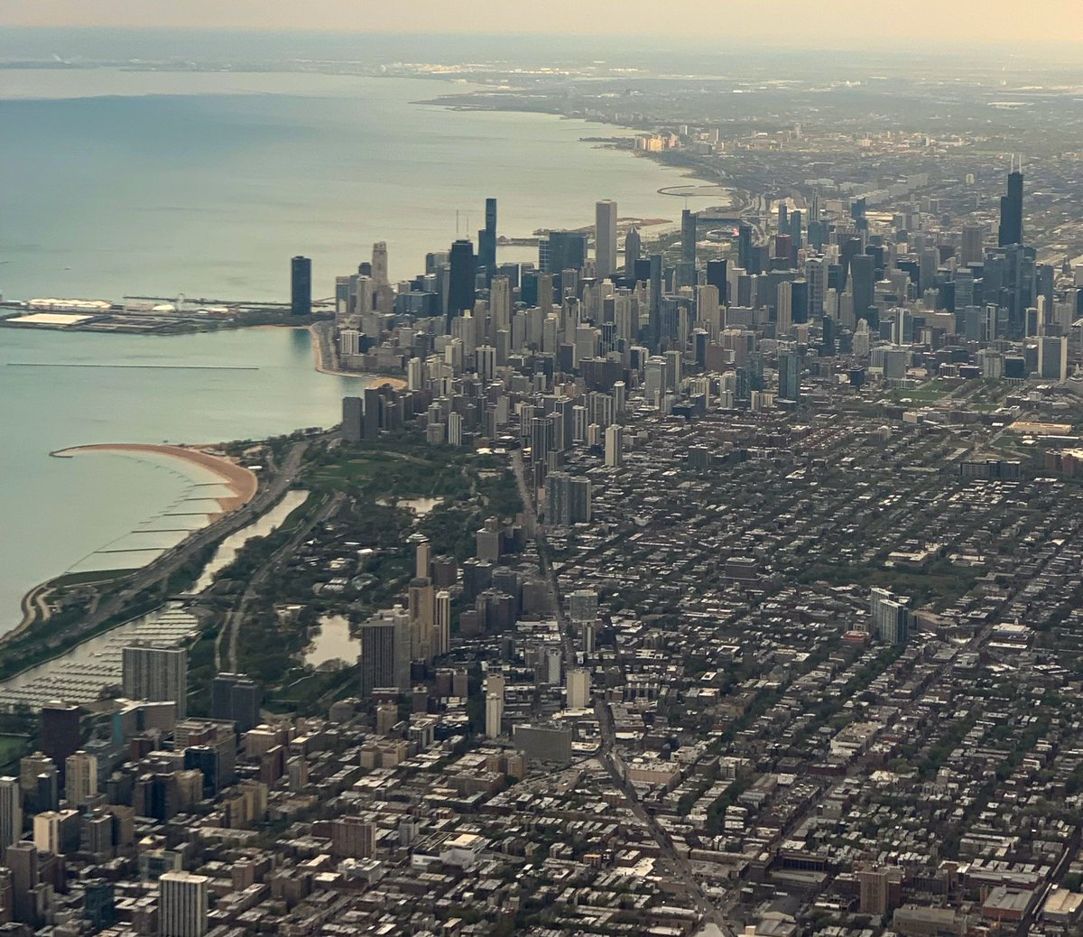 ConciergeGary's tweet photo. @barrybutler9 @ChooseChicago @chicago Barry, you inspire me to show off Chicago from all sides.  Your keys to Chicago.  @LesClefsdOrIntl https://t.co/edtc1FGv80