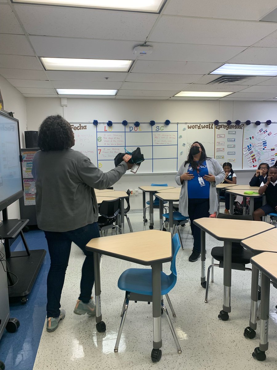 Here’s a fashionable sweater for the upcoming cooler weather!
#HulcyPanthers #Dallasisd