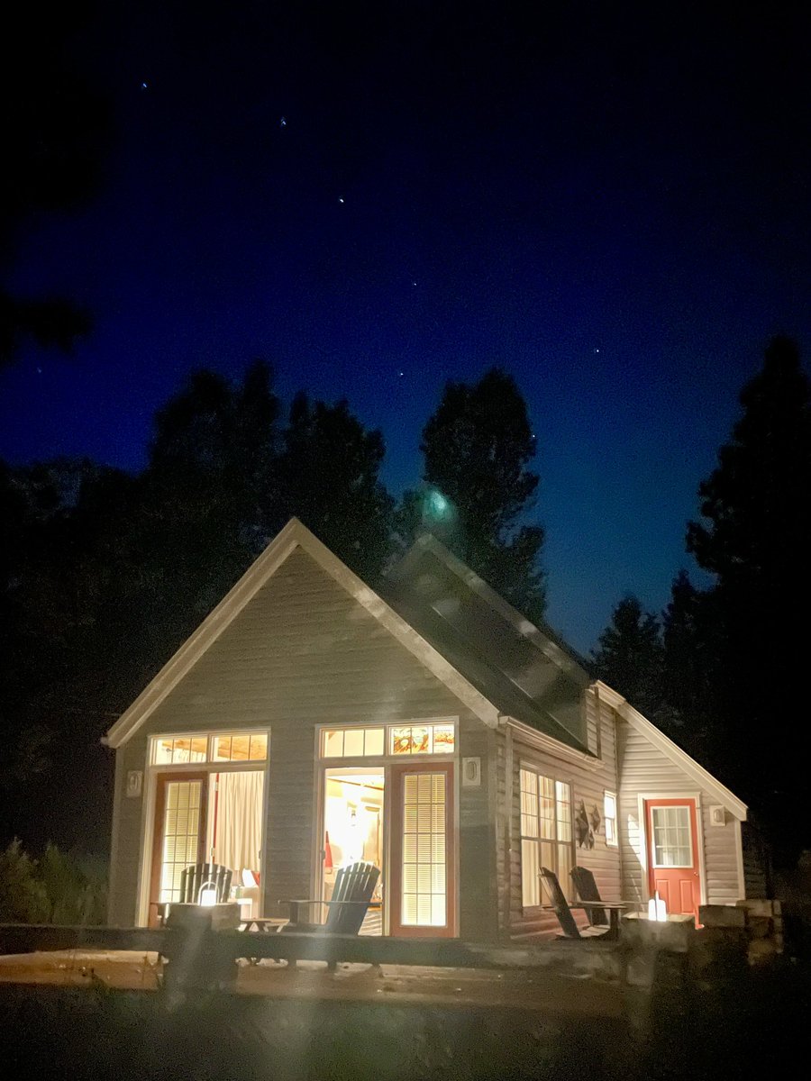 melldover's tweet photo. No place cozier tonight โค๏ธ
#cottageweekend #pei #southshore https://t.co/YedTISRFVD