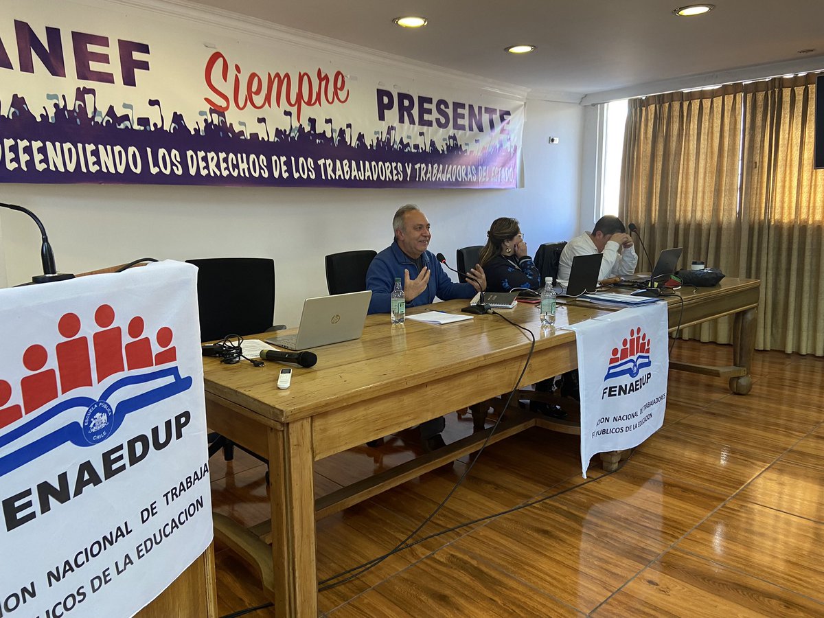 FENAEDUP tweet media