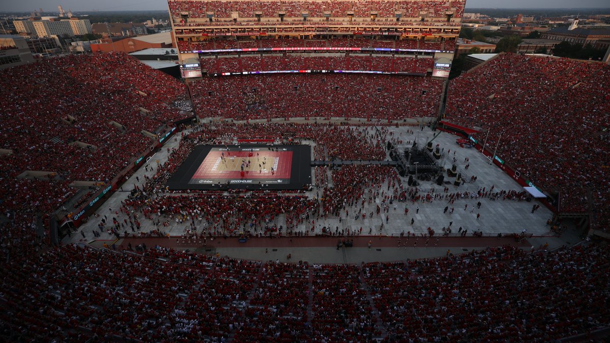 🏐 History in Nebraska! 🌽🎉 Thank you to @HuskerVB for hosting a legendary event! 92,003 fans rallied for #NCAAWVB and set a new world record for women's sporting event attendance! 🌍