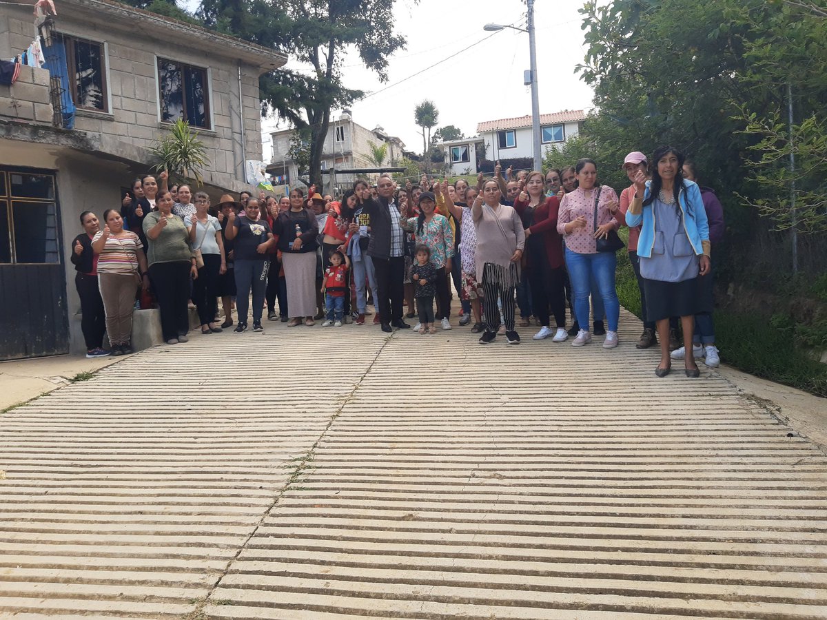 RicardoRiveraSl's tweet photo. Seguimos Avanzando con Gratitud y Lealtad. #ADM y #EFM #IxtapandelaSal  #Distrito9  San Miguel Laderas y Ahuacatitlan https://t.co/HInp4AO9Jl