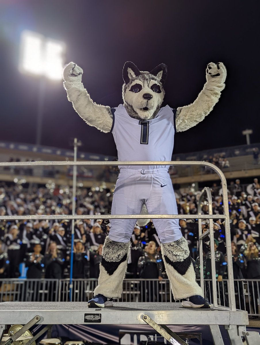 GameDayConor's tweet image. One more restless sleep, UConn Nation. See you tomorrow! Bring your voices.  #thereload is here 💪🏈