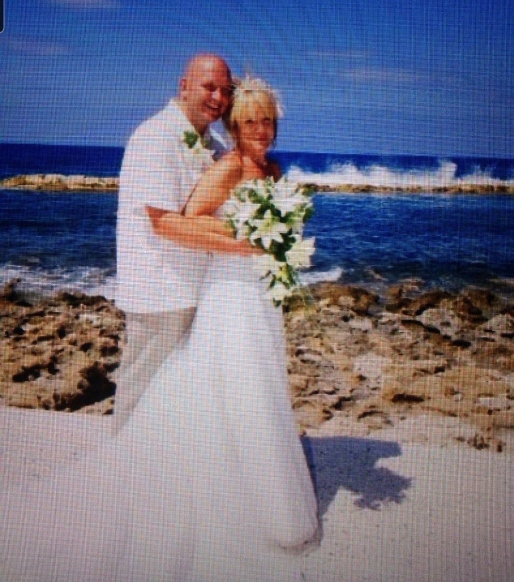 Happy Anniversary to my bestie❤️