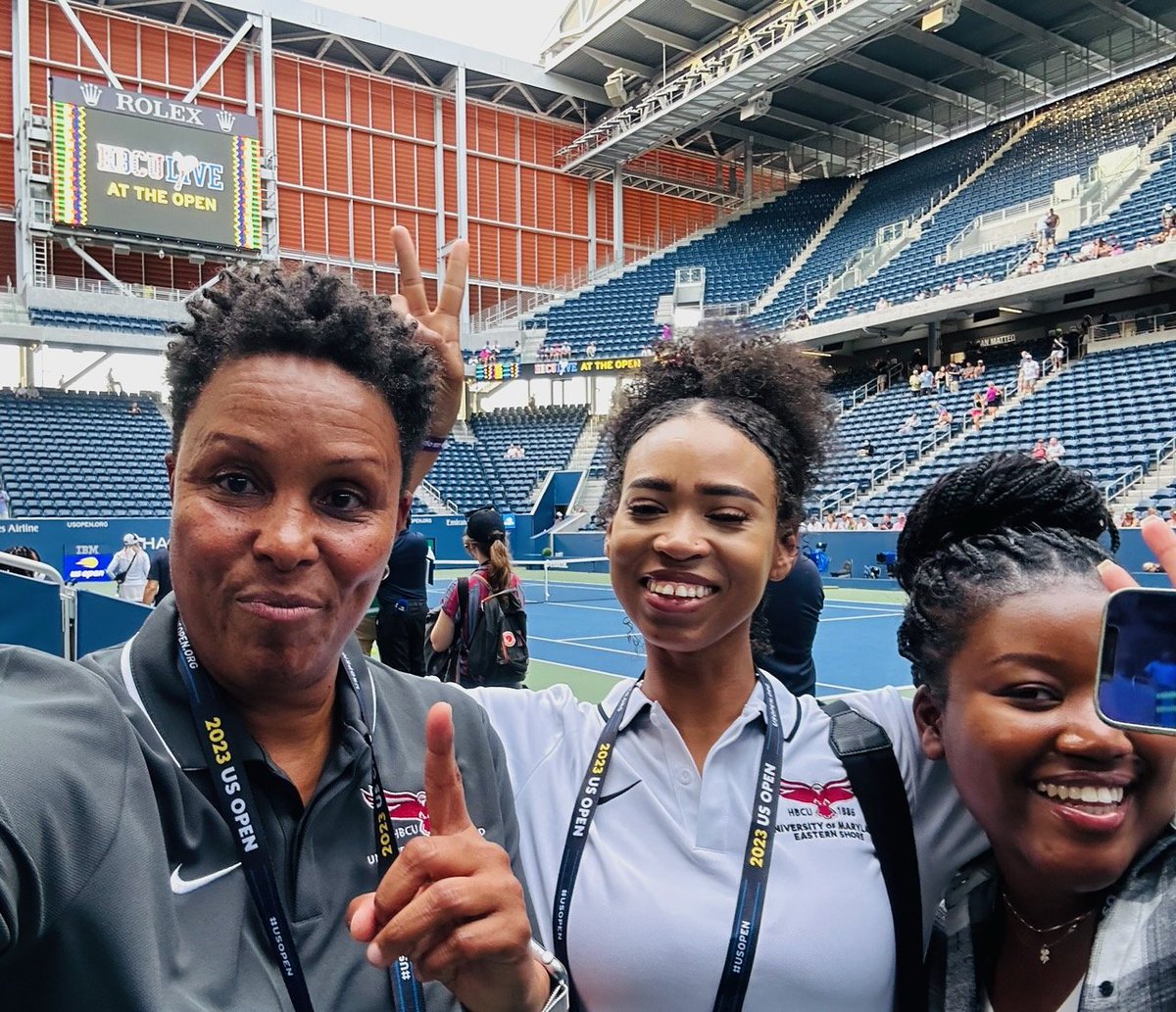 VPTaraOwens's tweet photo. Proud to represent @ESHawksSports at the @usopen today! During today's panel discussion, leaders from around the country discussed the importance of HBCU sports. Later on, I was honored with the opportunity to participate in the coin flip for tonight's match! https://t.co/viVpMYVemH