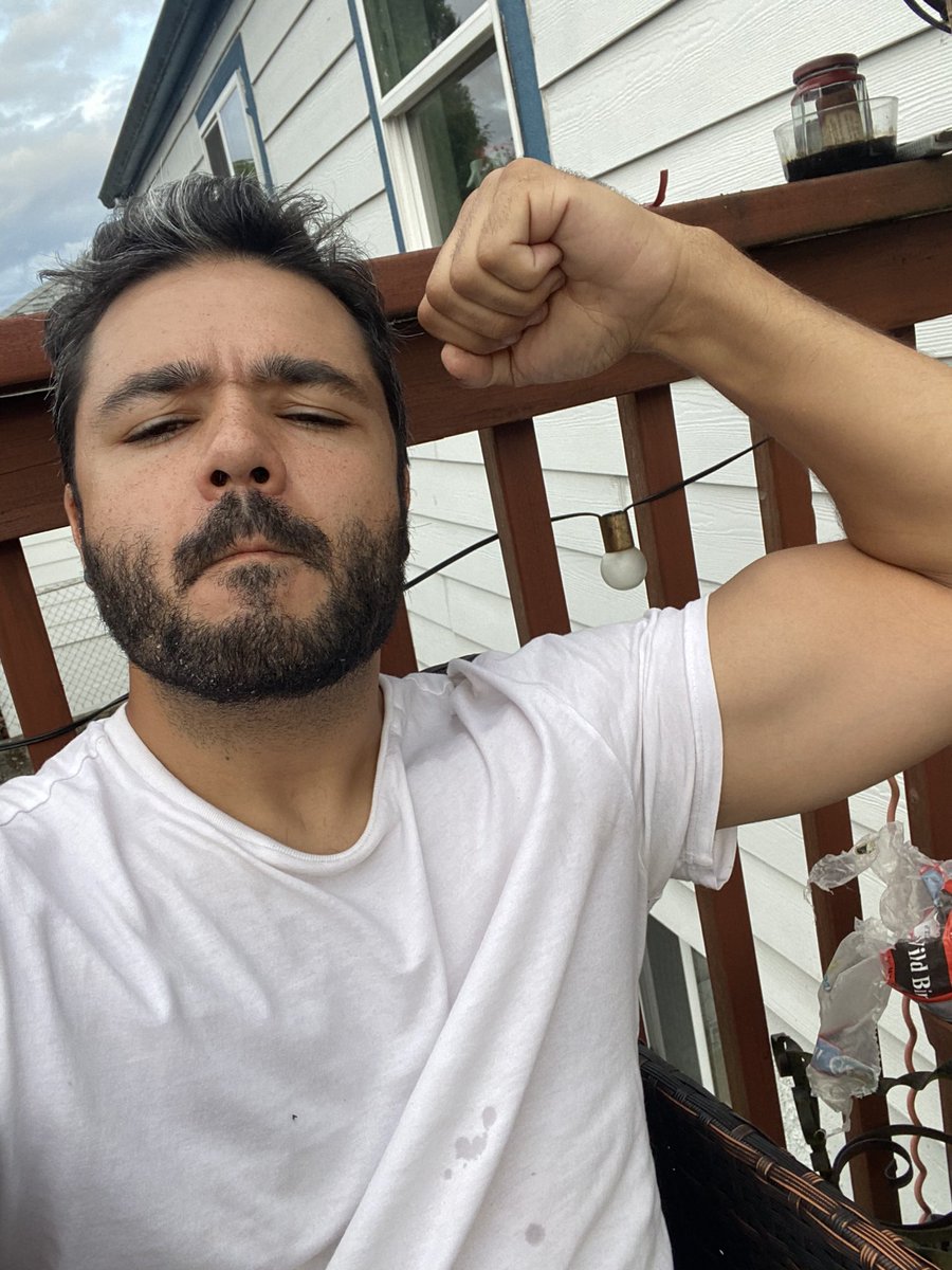 Hi_Flon's tweet photo. Who else had a good workout today? I sure did πͺπ₯ @AxieFit #axiefit @roningym #roningym https://t.co/oU48utcsPD
