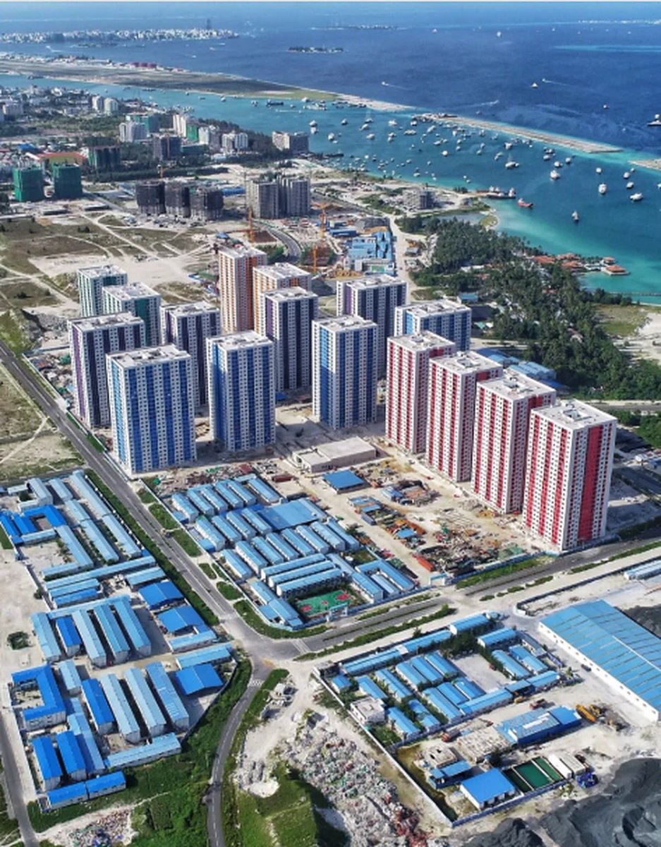 qasimibrahim's tweet image. ދިވެހިރާއްޖޭގެ ކޮންމެ  ރަށެއްގެ، ކޮންމެ ބިމެއް އެއްވެސް ސަރުކާރަކުން ރައްޔިތުންނަށް ހިލޭ  ދޫކުރެވެން އޮތް ނަމަ އެބިންތައް ރައްޔިތުންނަށް ހިލޭ ދިނުމަށް އަޅުގަނޑު ދުވަހަކުވެސް ދެކޮޅު ނަހަދާނަމެވެ. ނަމަވެސް ދިވެހިދައުލަތުގައި އޮތް ( އެންމެހާ ރައްޔިތުންގެ ފައިސާ އިން ހިއްކާފައިވާ )…