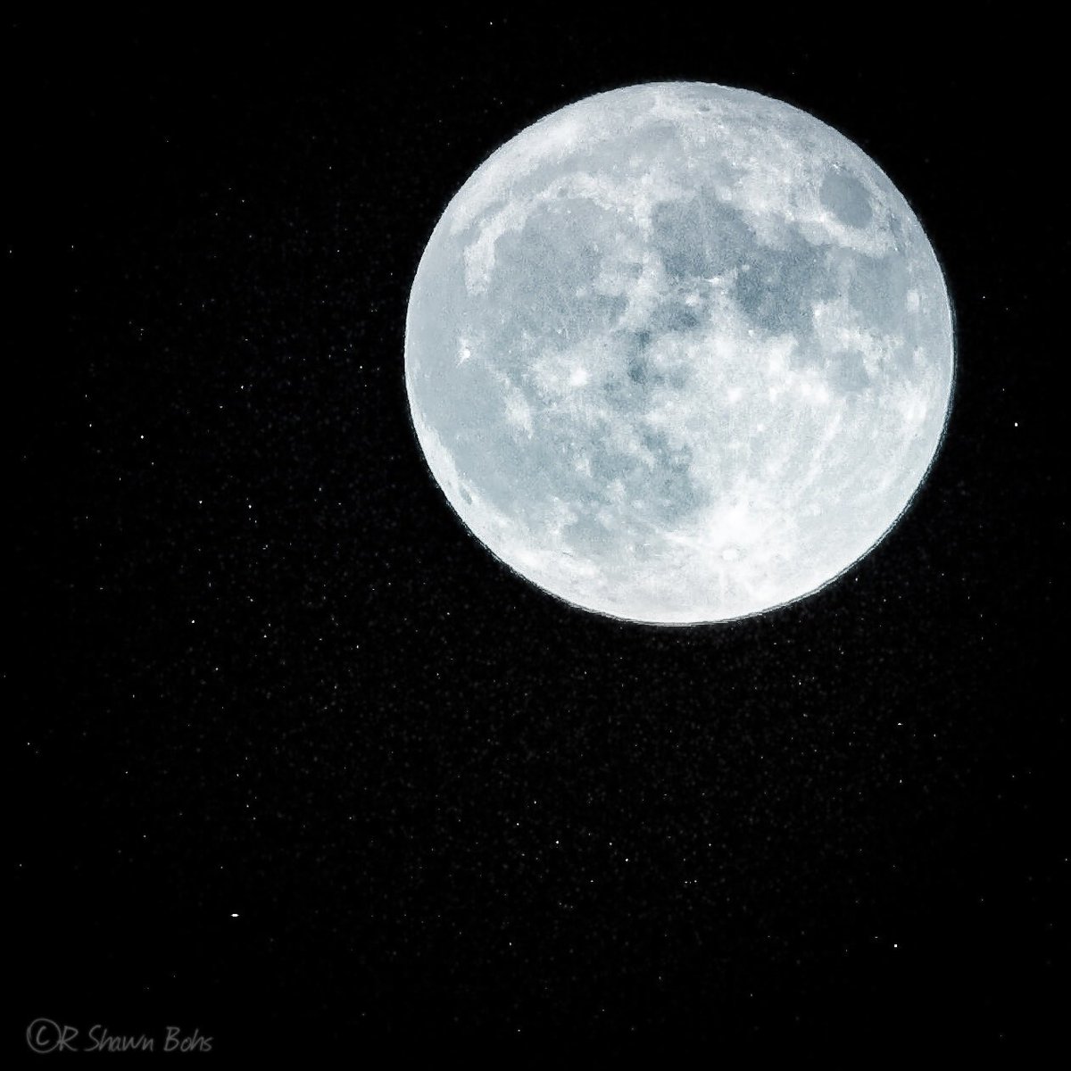 AsSceneInKC's tweet photo. Super as a #KansasCity #moon
.
.
.
#Kansas #Missouri https://t.co/KMQPHJb3X0