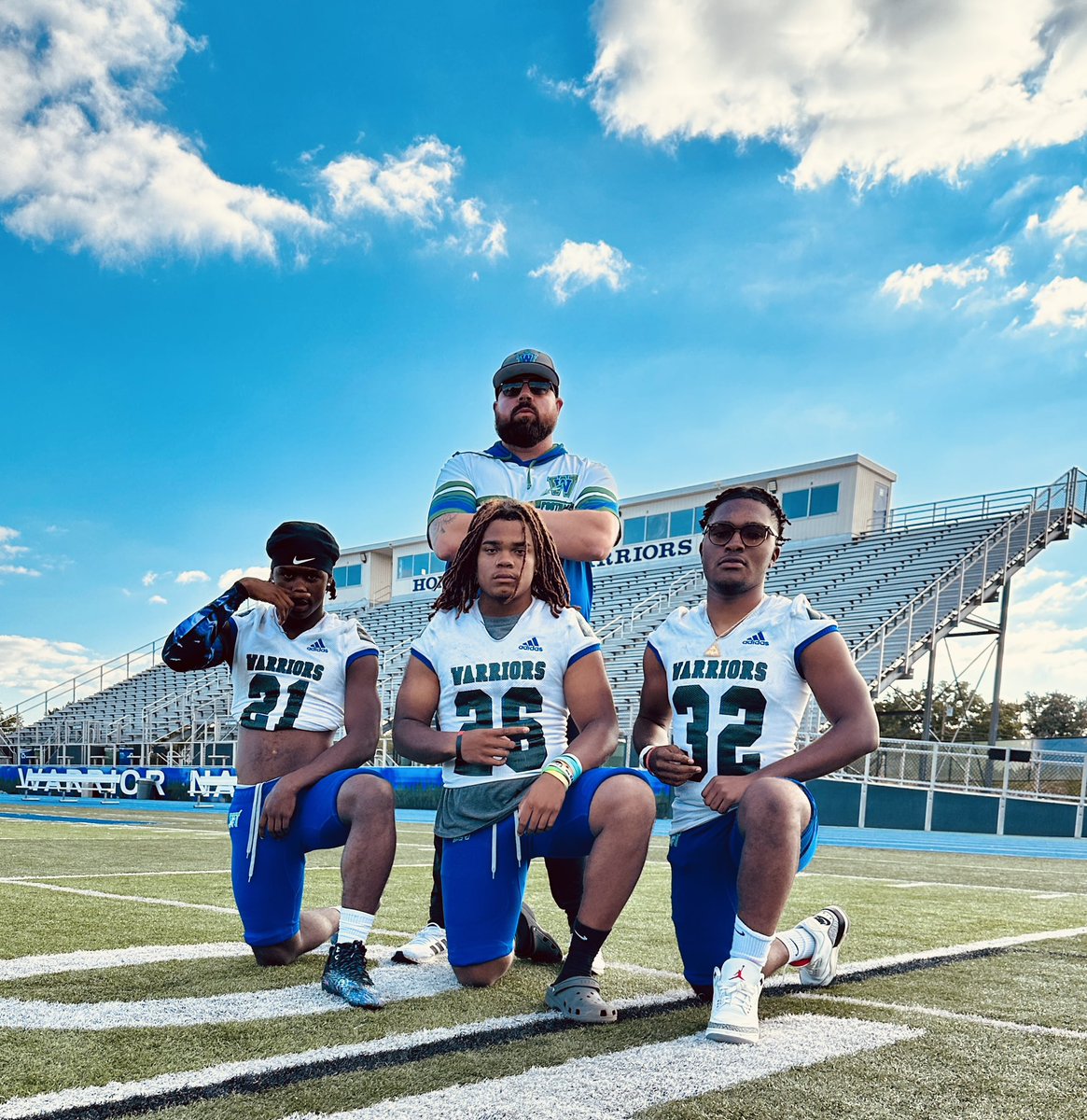 RB_CoachStew's tweet photo. PICTURE DAY!!!

Missing some, but couldn’t be more proud of this group of running backs! They are getting better day by day, and are becoming students of the game. Scary combination👀 #GG🔵🟢🦍

@TYL3RR_Gee @IsaiahG28237979 @hateneverwinn @Winton_WoodsFB @CoachChadMurphy https://t.co/OLMXVgMRaY