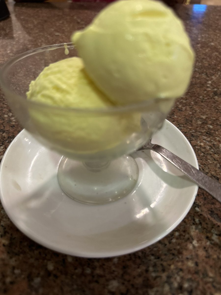 rajrulzferrari's tweet photo. Mukkani IceCream from @hsbindia #BlueMoon ##BrandedFeatures https://t.co/PZTkE9XohT