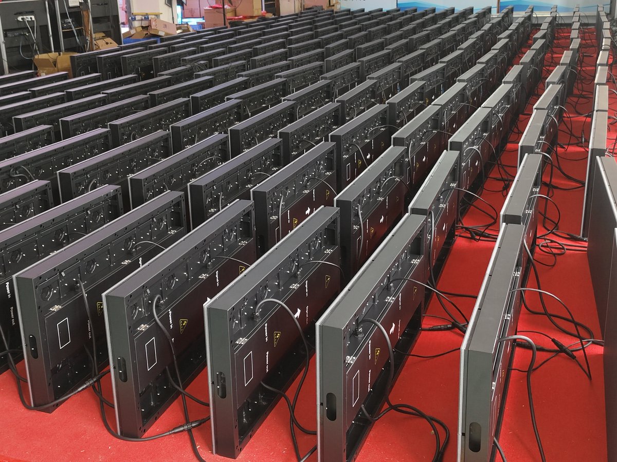 Jason4378849674's tweet image. Indoor Floor Screen，P2.9，testing.

#Premteco #LEDdisplayfactory #interactivefloorscreen