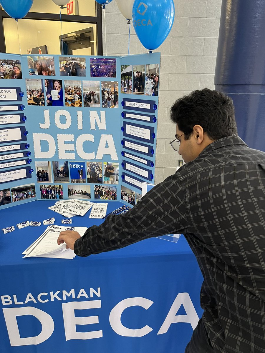 Blackman_DECA's tweet image. Had a huge success at our Deca club booth! Thank you to everyone who stopped by!! #deca #decainc #tndeca