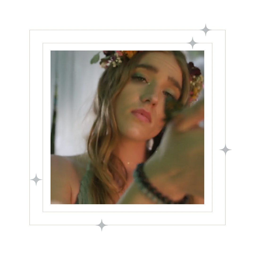 Tomorrow is overdose awareness day. My latest single Fentanyl Fight dives into the feelings that can come when losing a loved one to an overdose. It’s definitely heavy but I hope it’s a hug to those who need it.
#ifthebutterflyflappeditswingsjustright
#overdoseawarenessday