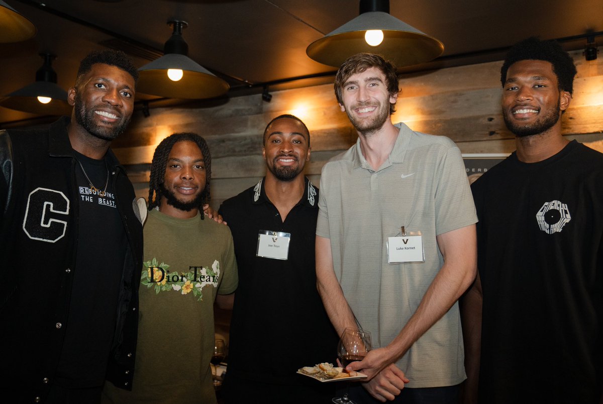 VandyMBB's tweet photo. ⚓️ Kicking off the 2nd annual Pros Play Here alumni event at Kayne Prime downtown. 

Love getting the chance to connect with our alums 💛

#ProsPlayHere https://t.co/zihdqJJ2Om