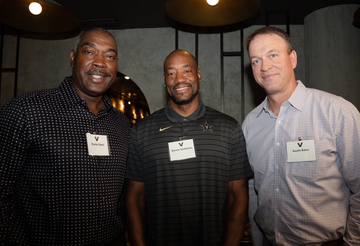 VandyMBB's tweet photo. ⚓️ Kicking off the 2nd annual Pros Play Here alumni event at Kayne Prime downtown. 

Love getting the chance to connect with our alums 💛

#ProsPlayHere https://t.co/zihdqJJ2Om