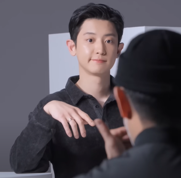 BESTFRIEND__92's tweet photo. 230830 #CHANYEOL #찬열 💛

기대해 주셨으면 좋겠습니다🩶 | PENSHOPPE Photoshoot behind

🔗 https://t.co/7ULmVTVP6r

#EXO #엑소  #weareoneEXO https://t.co/DKvlyBCbtR