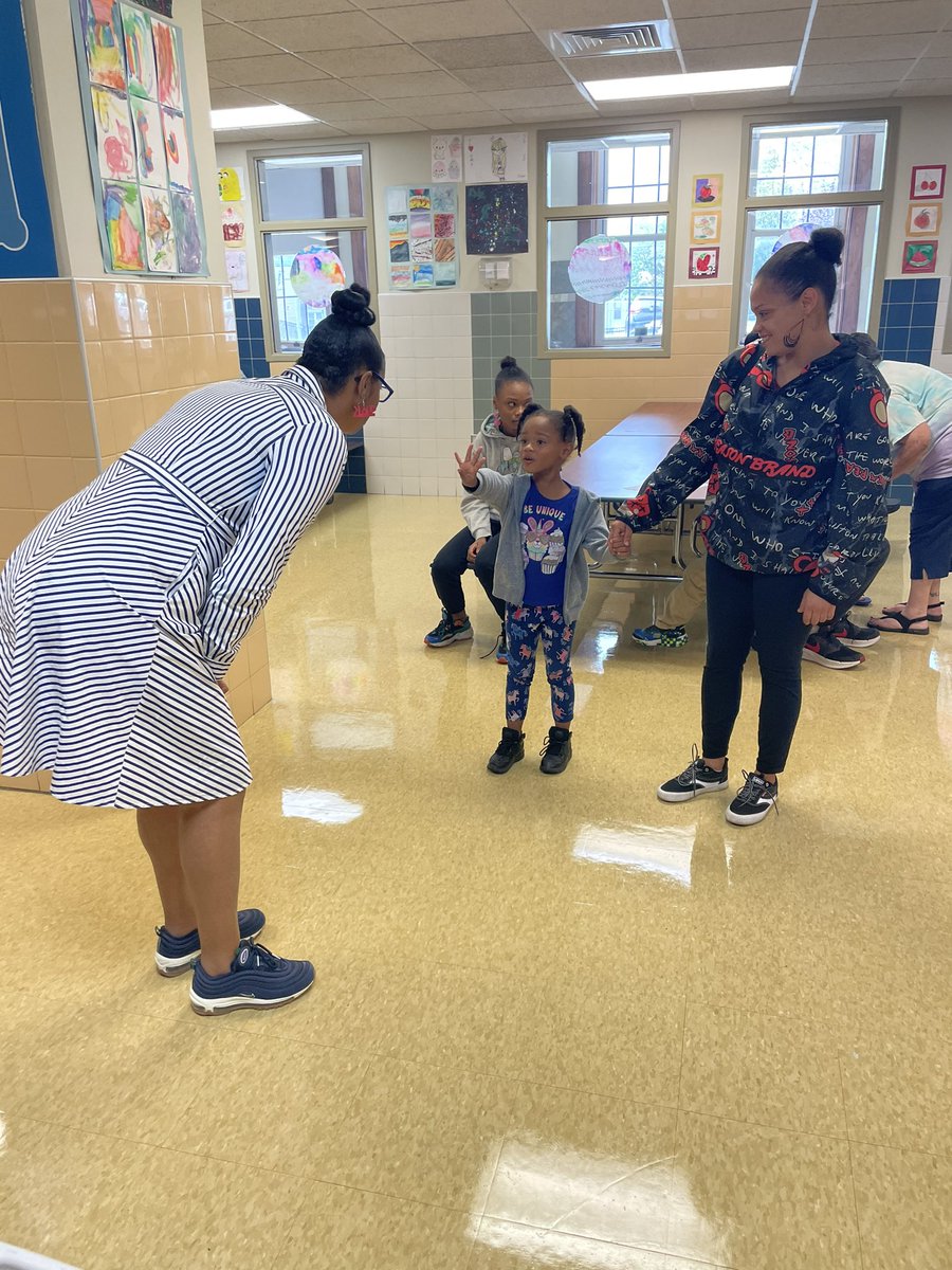 Adriana Rozestraten tweet media