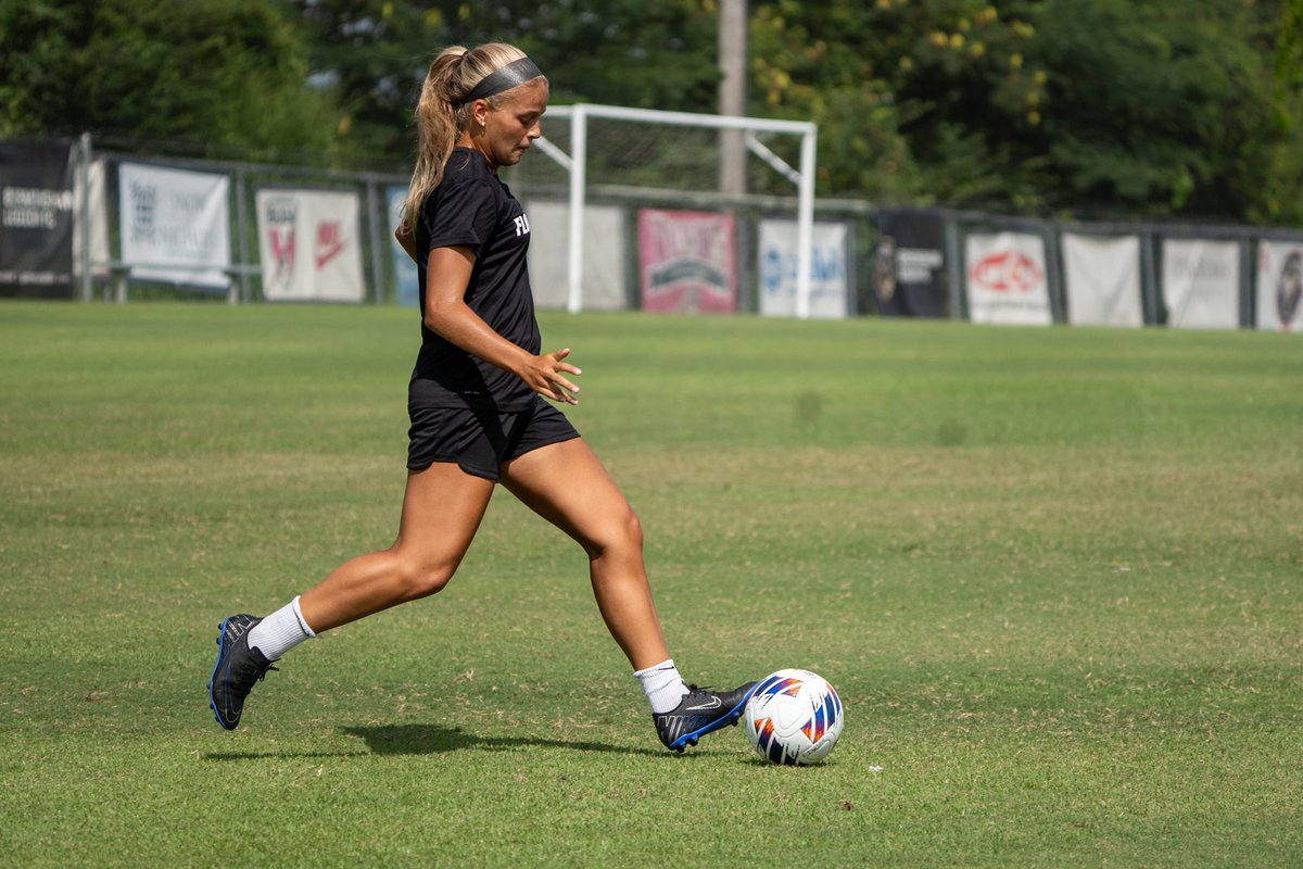 FloridaTechWSOC's tweet photo. Sweet home Alabama🎶

Great day of training here in Birmingham! Less than 24 hours until our opening match.

#GoPanthers | #TechBuilt https://t.co/d5spLckU6w