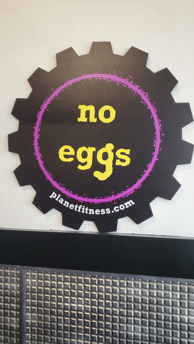 sanklothco's tweet photo. Hey @PlanetFitness what do you guys have against Huevos?! 🚫🥚🚫 https://t.co/MooYh0yyXm