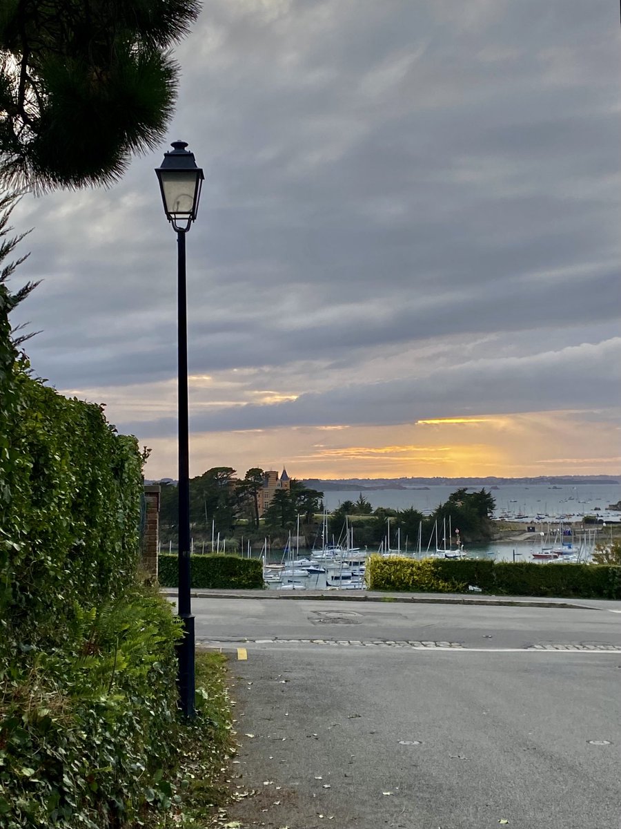 Ce soir en rentrant , toujours la magie 🎨🧡🎨📸B.Fleurot