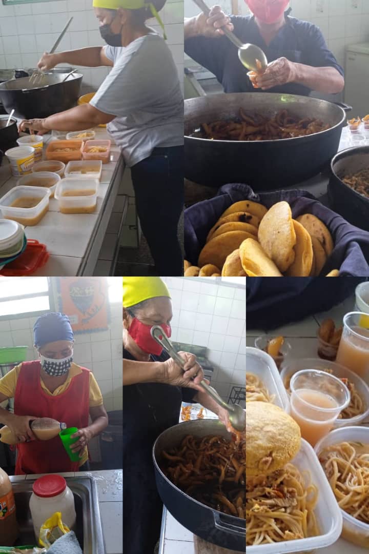 #30Agosto

Las cocineras de la U.E las Tinajas activas con el desayuno unas ricas arepas 
Almuerzo: pasta con pollo y arvejas  y jugo
merienda: dulce de lechoza 🥳🥳🥳🥳🥳

<a href="/_LaAvanzadora/">Yelitze Santaella</a> <a href="/pedrodiazg59/">Pedro Diaz</a>  <a href="/cnaecarabobo/">CNAE Carabobo 🦇🔟</a> <a href="/cnaeoficial/">cnaeoficial</a> 

#NosotrosSomosDeVerdad