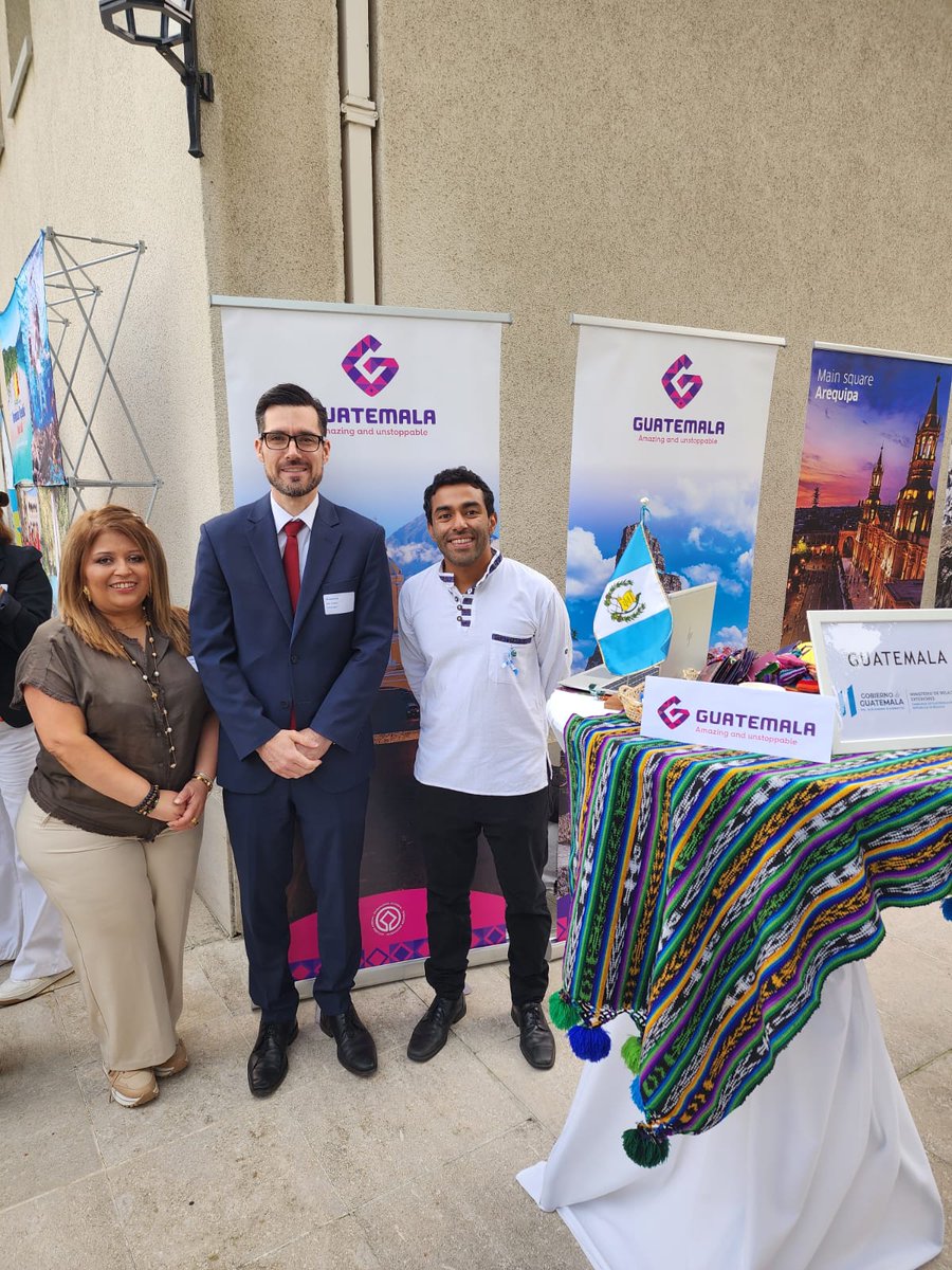 EmbGuaBl's tweet photo. La @EmbGuaBl participó en  la actividad de promoción turística "Visit Latin América y Air Europa" para destacar nuestro país como un destino turístico. ¡Más de 100 representantes de agencias belgas conocieron el gran atractivo turístico de Guatemala! #TurismoGT #EmbajadaGT https://t.co/xwjaXDwkRo