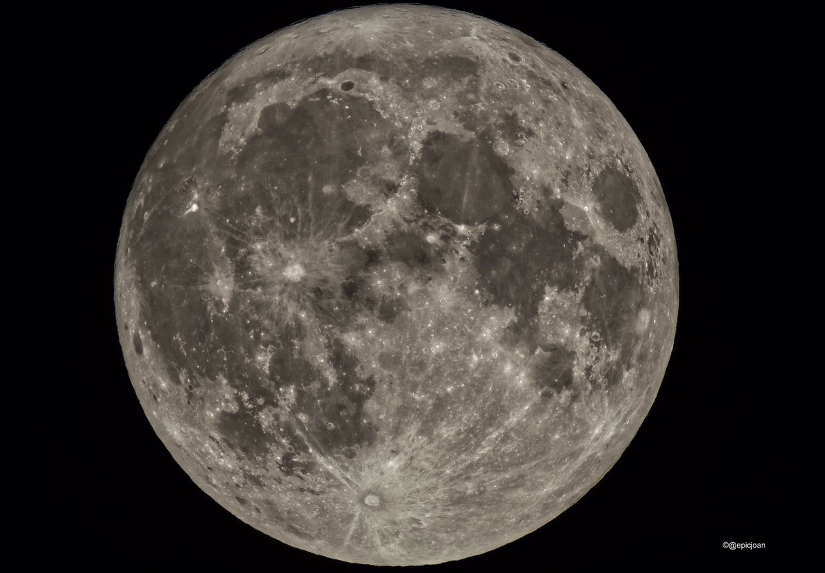 Sortida sol a <a href="/EstanydeSils/">Estany de Sils</a> i #supermoon Arenys de Munt #SuperBlueMoon <a href="/SergiLoras/">Sergi Loras</a> <a href="/astroamics/">AstroAmics</a> <a href="/SoniaPapell/">Sònia Papell</a> <a href="/AlfredRPico/">Alfred Rodríguez Picó</a> <a href="/BCNmeteo/">MeteoBarcelona</a> <a href="/astrofotografia/">Jaime Díez 🌟</a> <a href="/OMSYSTEMcameras/">OM SYSTEM Cameras</a> #cielosESA <a href="/estelsiplanetes/">Joan Anton Català Amigó</a> <a href="/El_Universo_Hoy/">El Universo Hoy 🧈</a>  <a href="/MeteoAdM/">🎗️MeteoAdM</a> <a href="/esolympus/">OM Digital Solutions</a>  #Astrophotography #MoonHour