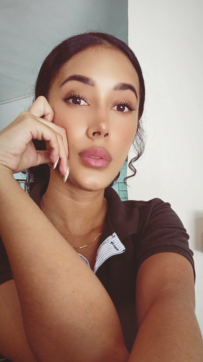 ortiz28656's tweet photo. Besitos pa todos muaaa  💋 https://t.co/Ys8f3AIG4P