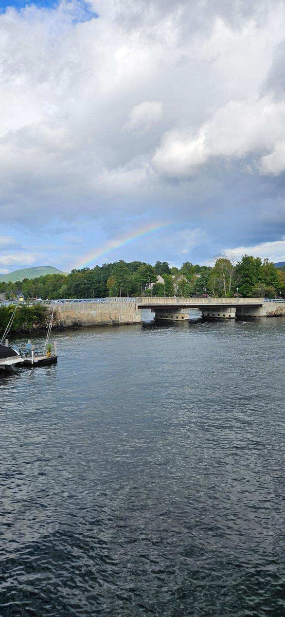 Tonight’s #rainbow thanks for the picture Laura. #boathousewaterfrontlodging