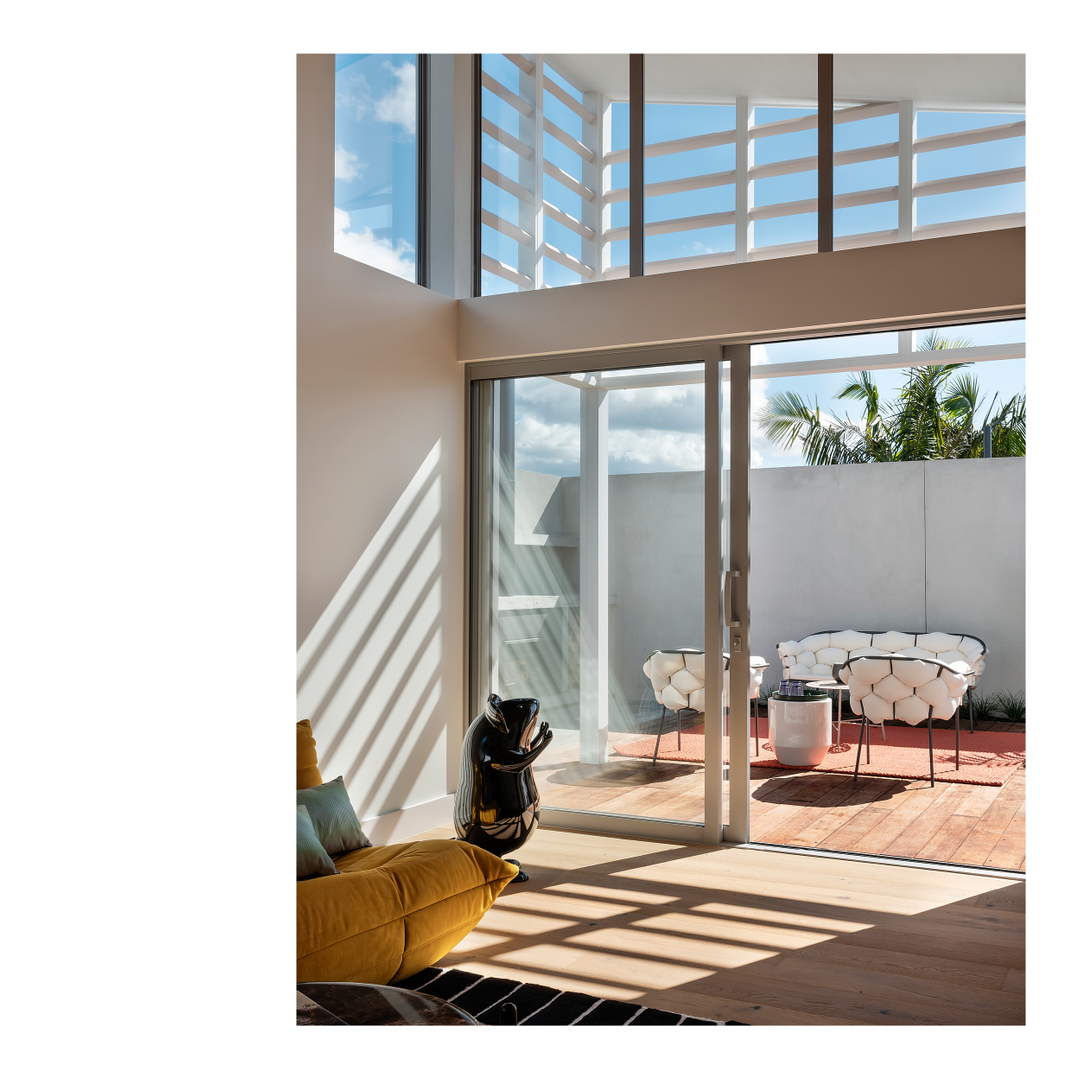 PacStudioNZ's tweet photo. Seung Yul Oh's (@seungyul) delightful Pokpo sculpture sits bathed in the afternoon sun at Wedge Tail, a new project we are delighted to share. 

The addition to the heritage home ends with an elevated living space that is screened behind the kitchen and faces onto an outdoor terr https://t.co/3hlpIzjV0K