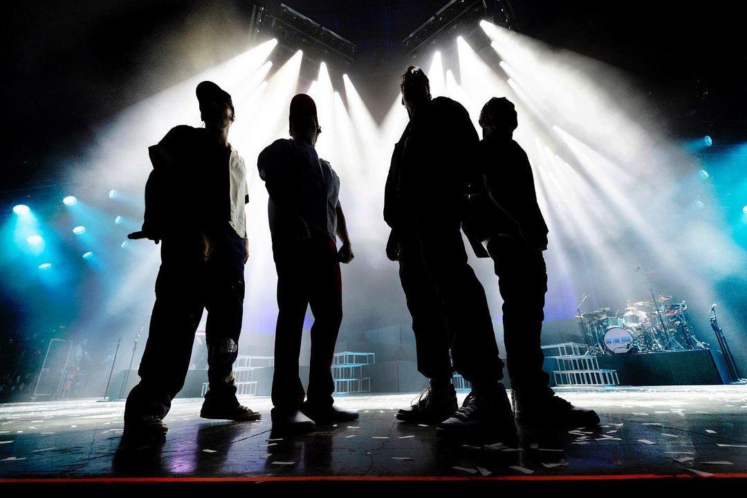 Spotify Update — SUAVE🔥 by <a href="/bigtimerush/">Big Time Rush</a> ft <a href="/Maffio/">Maffio</a> &amp;
<a href="/calacote/">CALACOTE</a>

Total: 371.828 (+96.501)