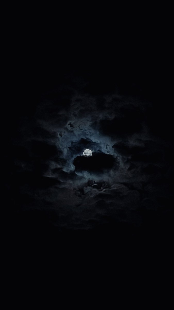 akr_tkn's tweet photo. subhanAllah, ce soir elle est vraiment >>> https://t.co/LhEXFLv9e0