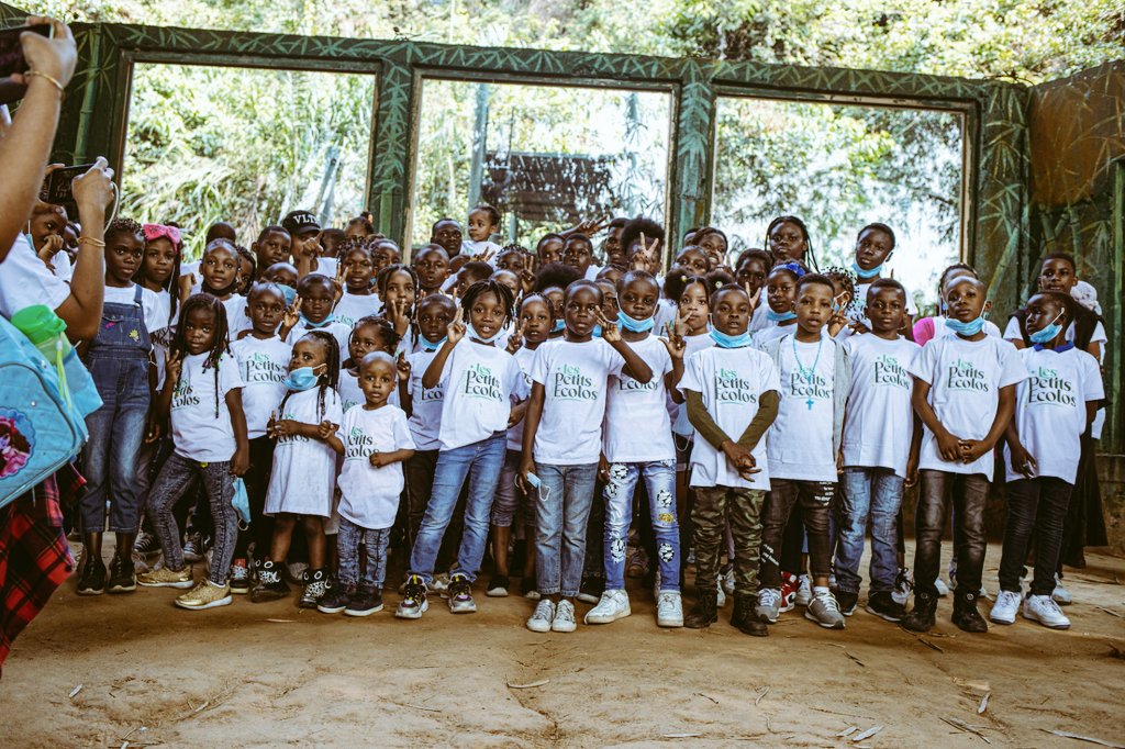 bronia2021's tweet photo. Je vous présente #lespetitsecolos de la ville de #kinshasa.Nous allons nous battre afin d'avoir une nouvelle génération d'enfants eco responsables . La résilience s'impose . Là où les adultes ont échoué,les enfants peuvent réussir .  @leParrainRDC @AllegraFosh2 @juvenalmunubo https://t.co/xOJk7YPZLu