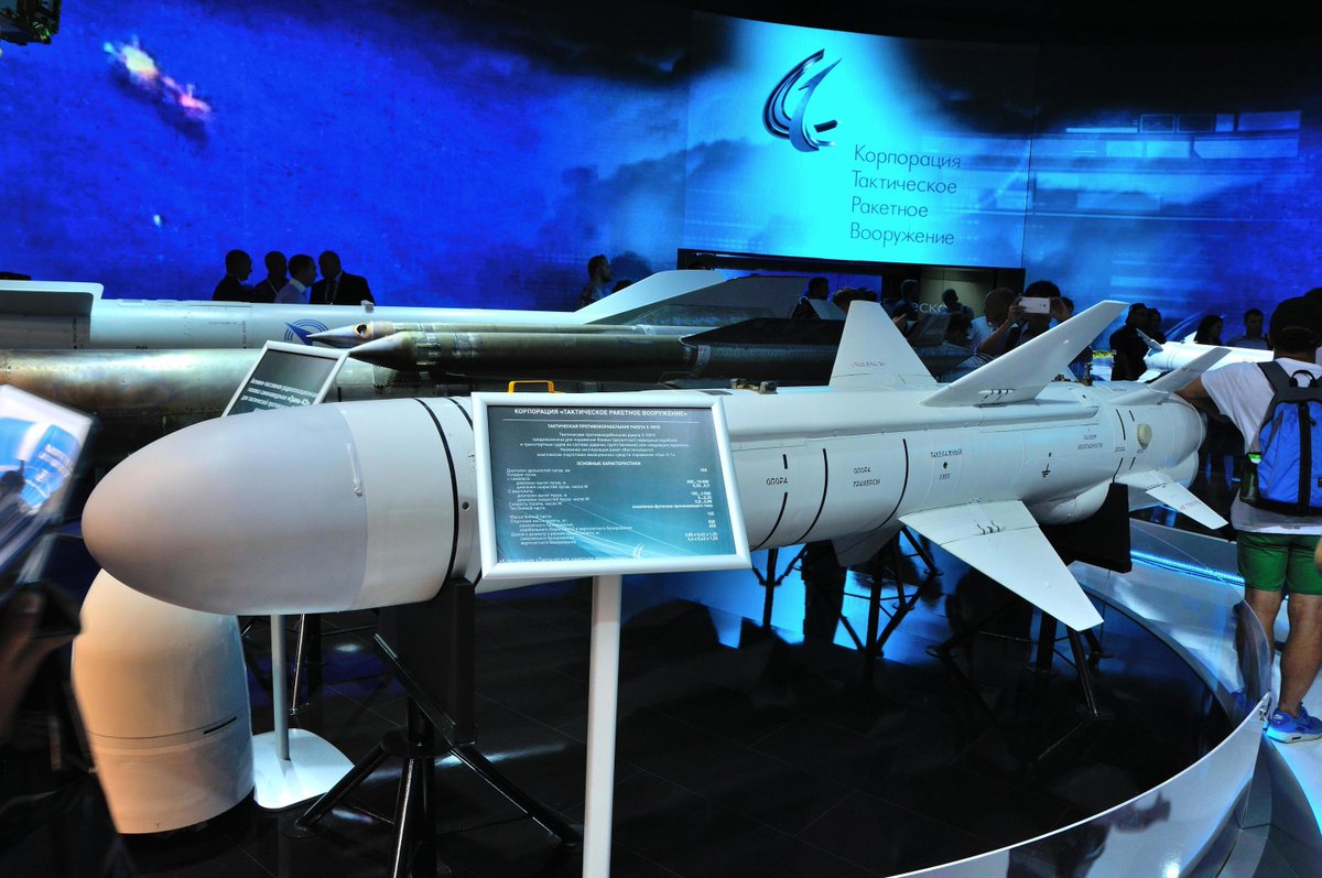 kmldial70's tweet photo. The #kh35U missile is well integrated on the Algerian #mig29M as we see on the scale model appeared two years ago in oneof the visits of #DmitryShugaev to #Algeria
it features range up to 260 klm and 145 kg warhead against land and surface targets with sea skimming capabilities https://t.co/wF8GNYOSq4