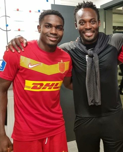 MichaelEssien's tweet image. Finalement il est lyonnais, Allez @OL Allez @Nana_Nuamah10 Bonne Chance mon Petit❤️💙⚽️