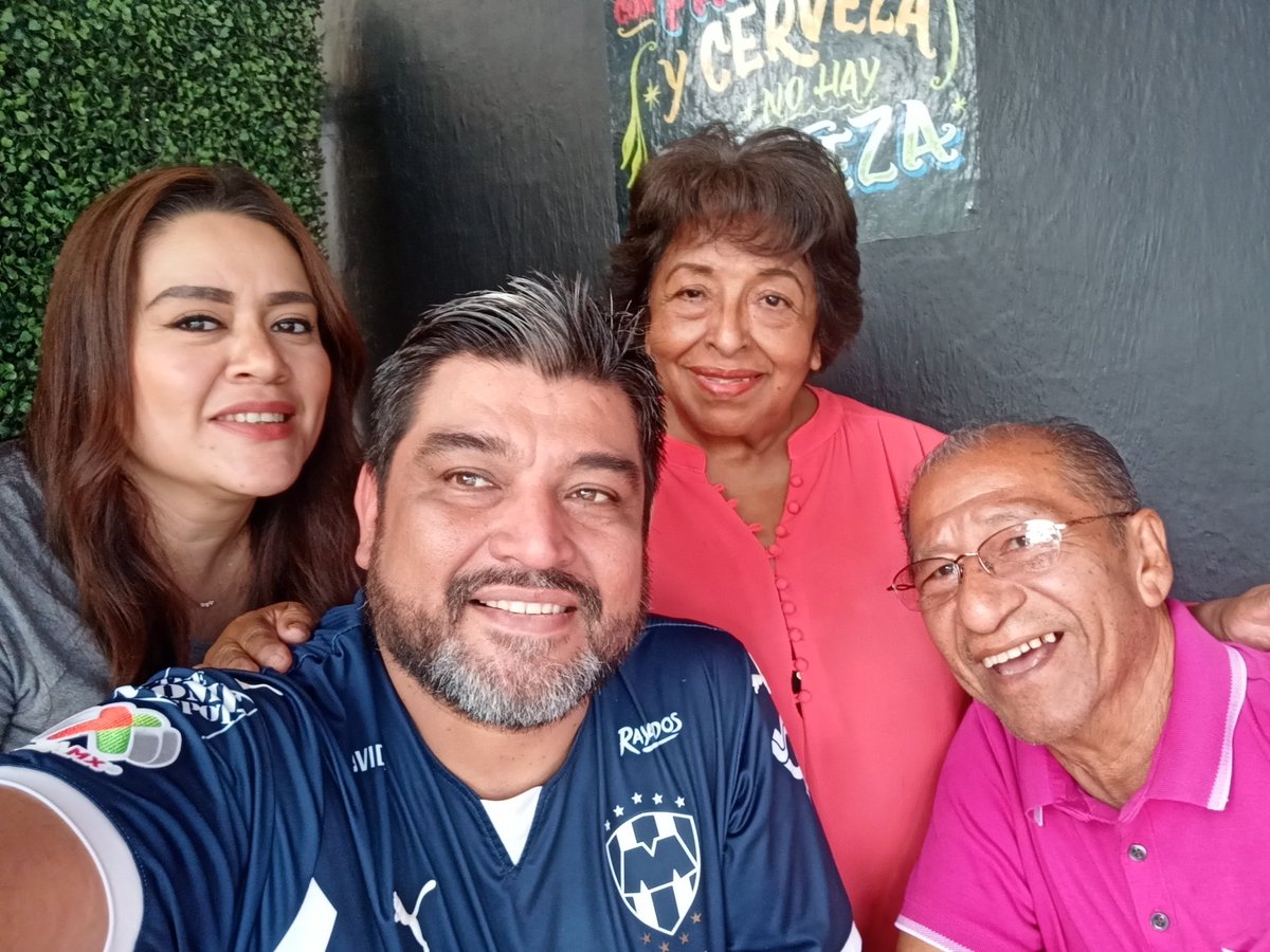 RashadoSultan's tweet photo. Bendecido de un año más de vida https://t.co/4N8kUj2ojC