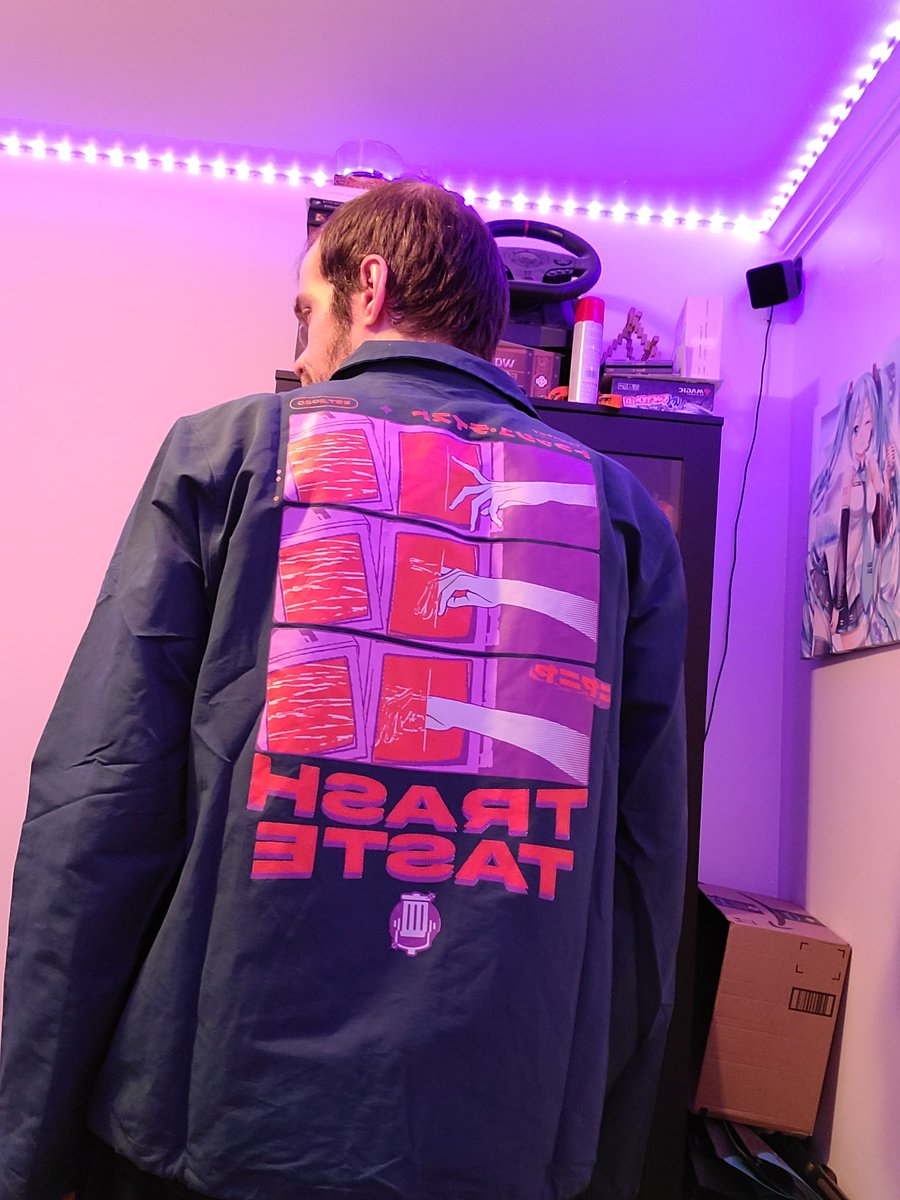 MonteXD420's tweet photo. @TrashTastePod Just received my trash taste jacket, and i love it. It looks really good. https://t.co/JkhdgdHl44