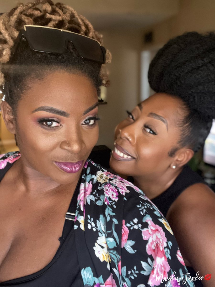 MaykupJunkee's tweet image. 📌@b_radiance True Complexion Contour Palette (M-D)
📌@MACcosmetics Raizin &amp;amp; Swiss Chocolate Blush 
📌@MACcosmetics EDSF in Glow With It 
📌#AbsoluteNewYork Slim Brow in Smoke 
📌@wetnwildbeauty Mega Clear Brow•Lash Mascara
📌 #NickaK Gel Liner @amazon Lashes