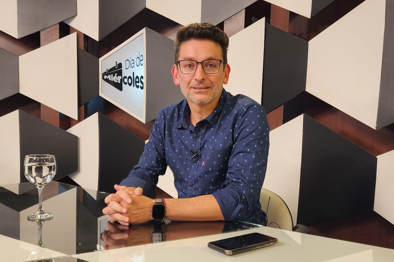 F40Ll_2X0AA3IaL?format=jpg&name=large