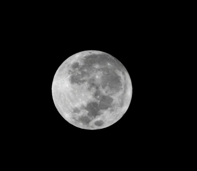 mrpkbkk's tweet photo. 今のお月様です 
30/08/23  05:45 am
#BlueMoon #Thailand #Moon https://t.co/hwBH4LWioU