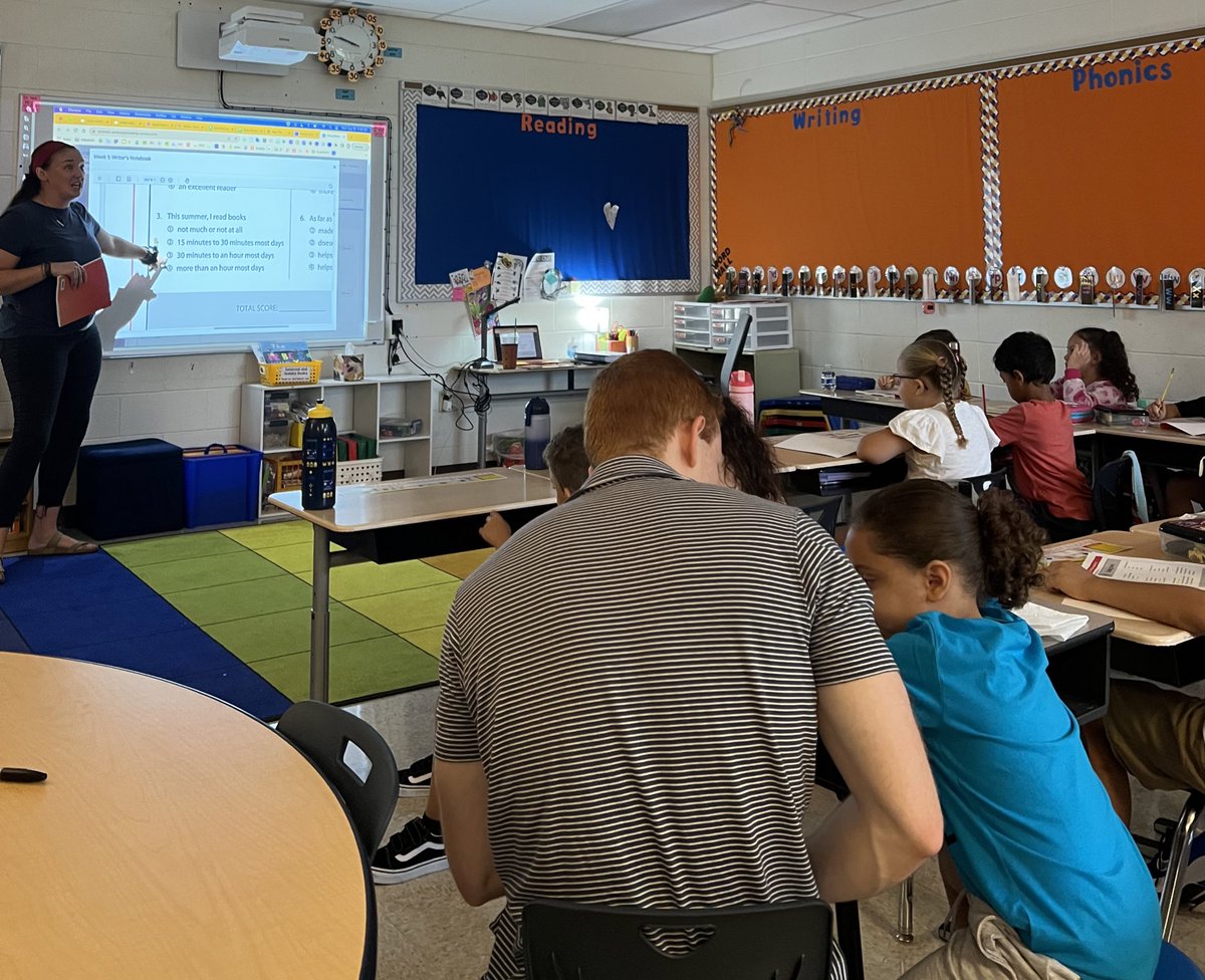 StadleyRough's tweet image. I overheard #STRfirsties and some #STRsecondgrade Ss working on their @AmericanReading #ARCcore reading survey and I was watching it happen in real
time here #STRFlanClan