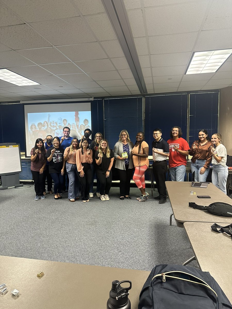 Huge THANK YOU to our Deputy Superintendent @BMartinezFBISD for challenging our student teachers to be the pebble that creates positive ripples throughout our district @FBISD_OrgDev #ChooseToCare