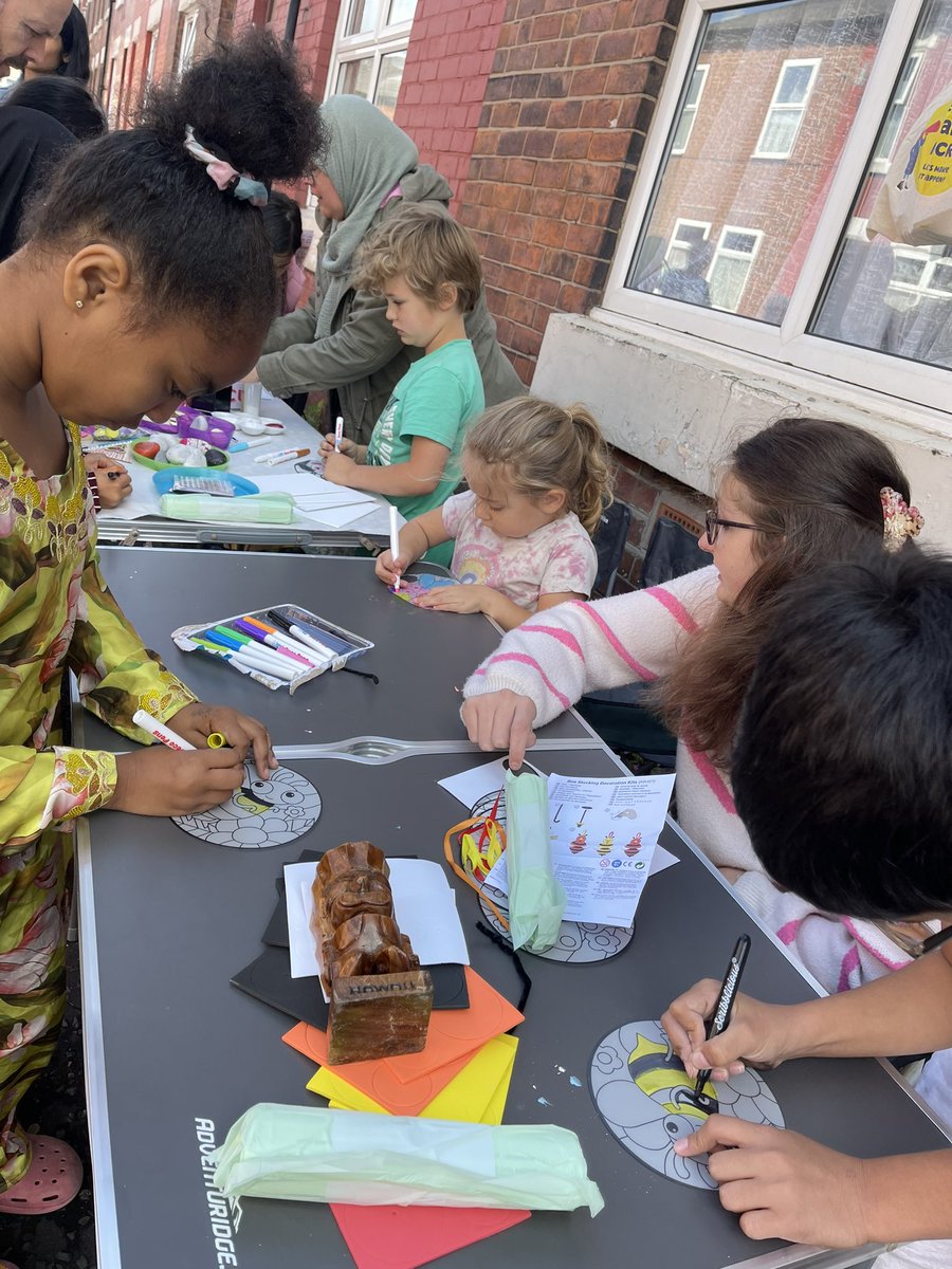 Amna4A's tweet photo. The sun was out yesterday for the road closure on West Grove for play &amp; #community activity. 

It was great to see how close the residents are in supporting and celebrating in their neighbourhood together

#TheGroves #Ardwick @m13groves https://t.co/VruE0nXslN
