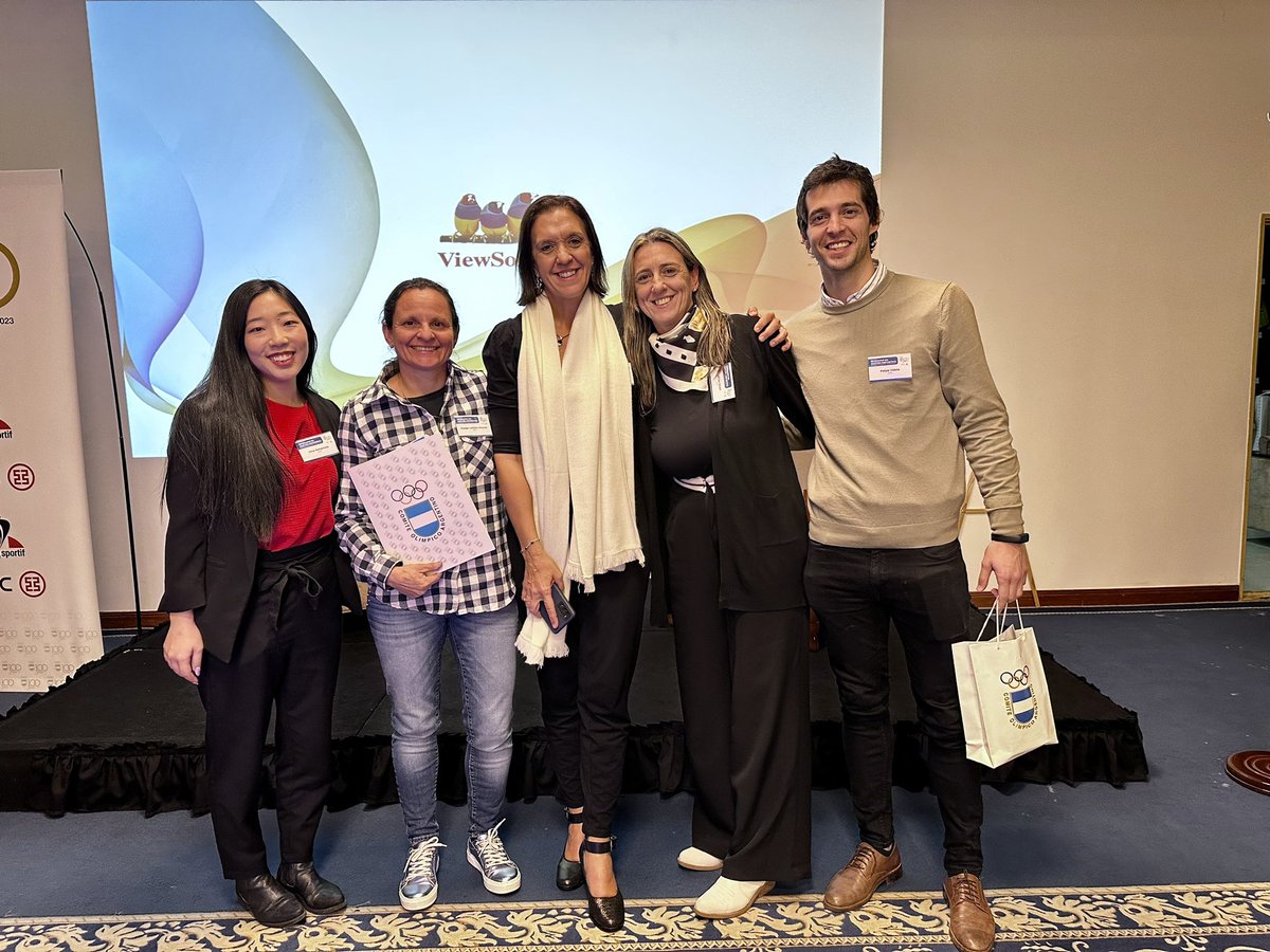 lettyalca's tweet photo. En el marco de los 10 años del Curso Avanzado #MOSO y los 100 Años del @PrensaCOA 
participé del “Seminario en Gestión Deportiva”. Siempre sumando nuevos aprendizajes y experiencias de grandes personas y referentes deportivos!!
#moso2023 
#gestion 
#gestiondeportiva https://t.co/t7i1CT0Bp9