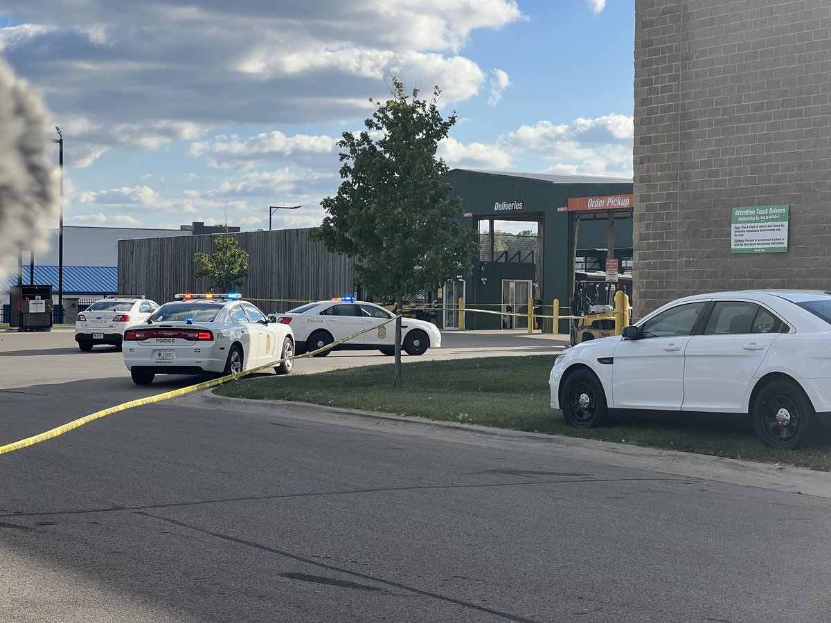 #NEW: Police say a security guard and a customer shot each other at the lumber yard of the Menards off of Pendleton Pike. Both have died. Police believe it may have happened while the guard was checking the customer’s order.