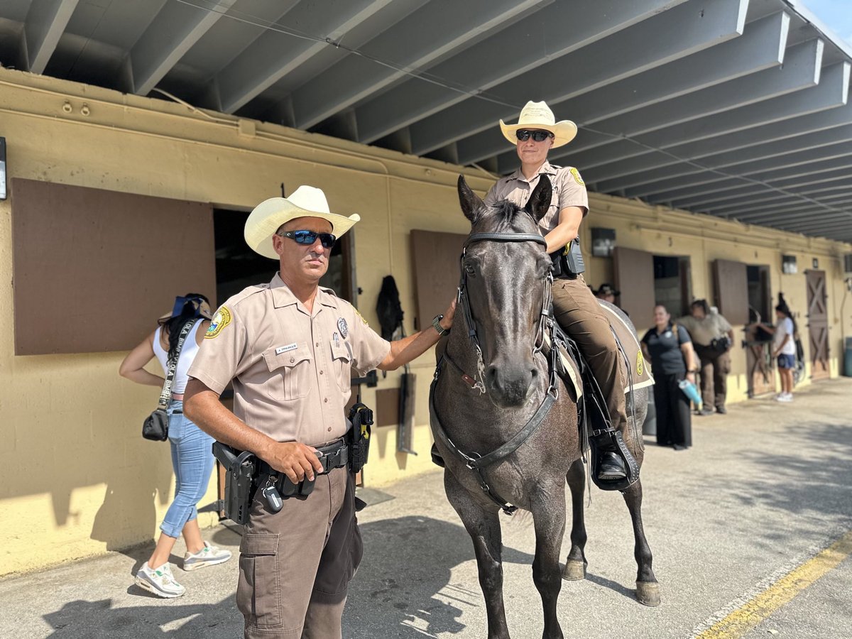 Today’s unveiling of the newly renovated stables at the Tropical Park Equestrian Center for our @MiamiDadePD Mounted Patrol Unit was a huge success!

Thank you to the Milton Family for their generous contributions toward the renovation of the stables. Your support has truly