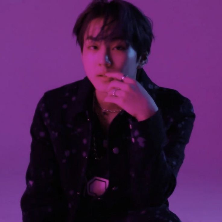 63won's tweet image. hello, I'm Wren! I'm looking for interactive moots

✮ he / him, filo 
✮ not new to #stantwt &amp;amp; #kpoptwt
✮ any fandom is welcome! 

↺ / ♡ are much appreciated