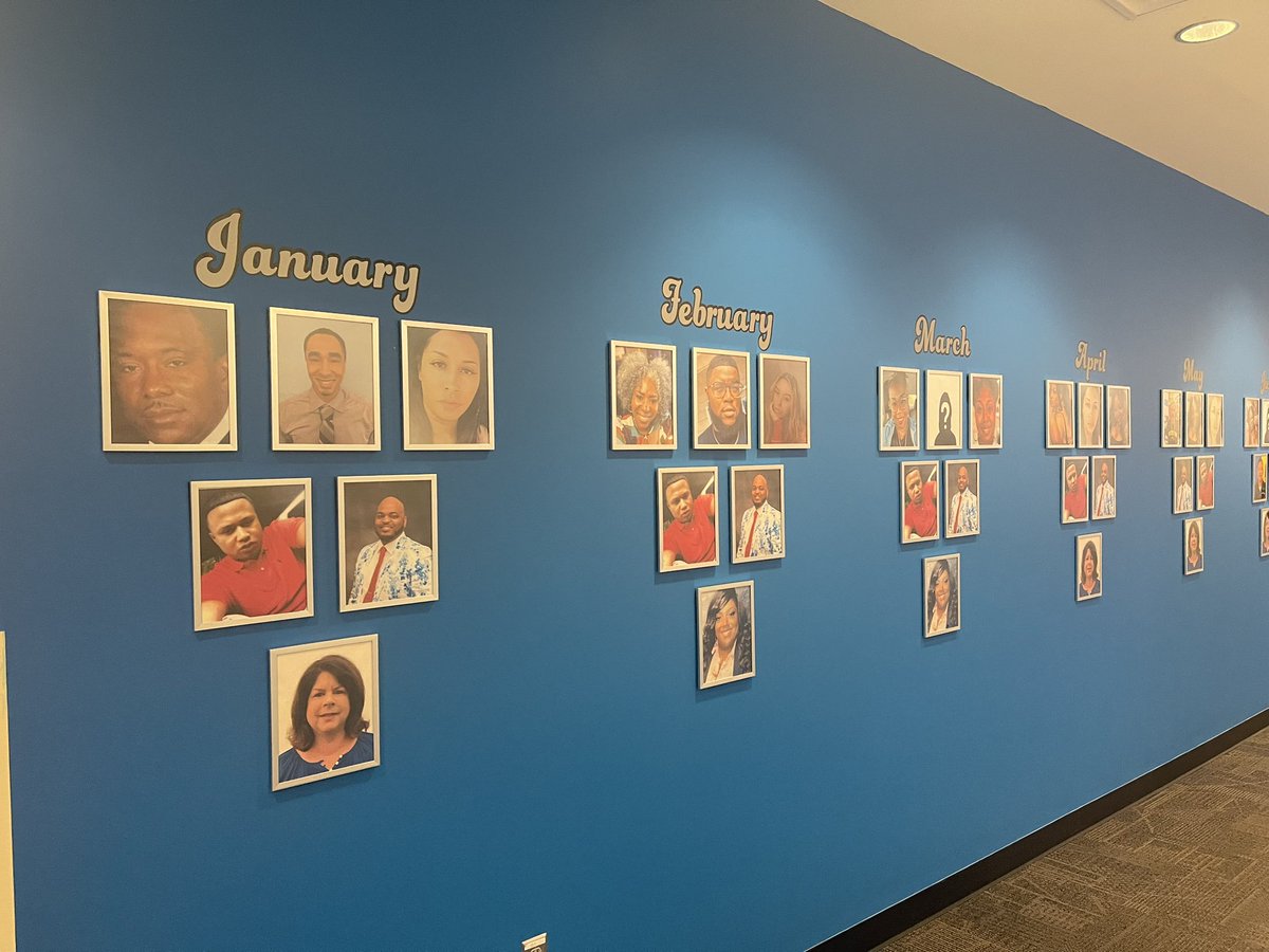 QuedachildofGod's tweet photo. It’s the new look of the @OS_CallCenter Wall of Fame for me!! Presenting the monthly top performers! @TeamFierceOSCC @wloceansprings #LifeAtATT https://t.co/AcgOL6iou2
